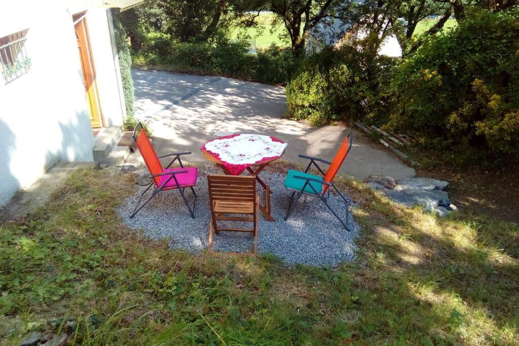 דירות Geu Duplex At The Foothills Of The Pyrenees מראה חיצוני תמונה